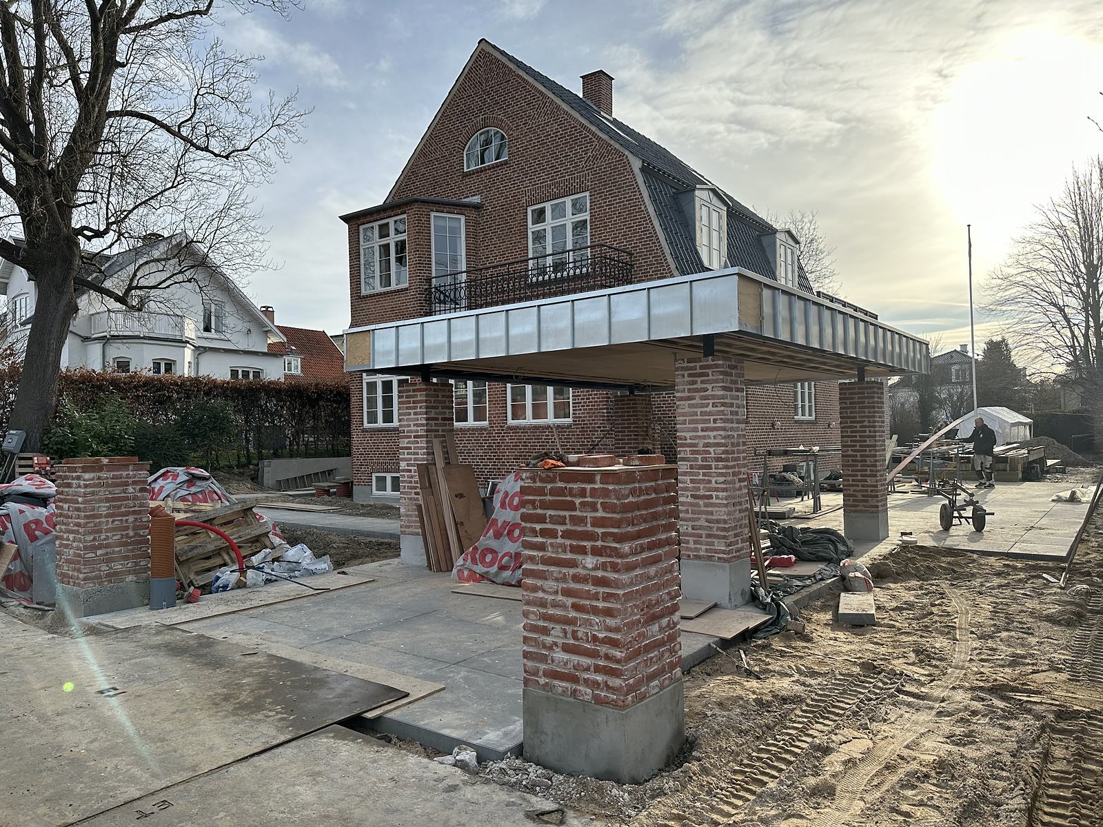 Villaen under byggeriet af den nye overdækning